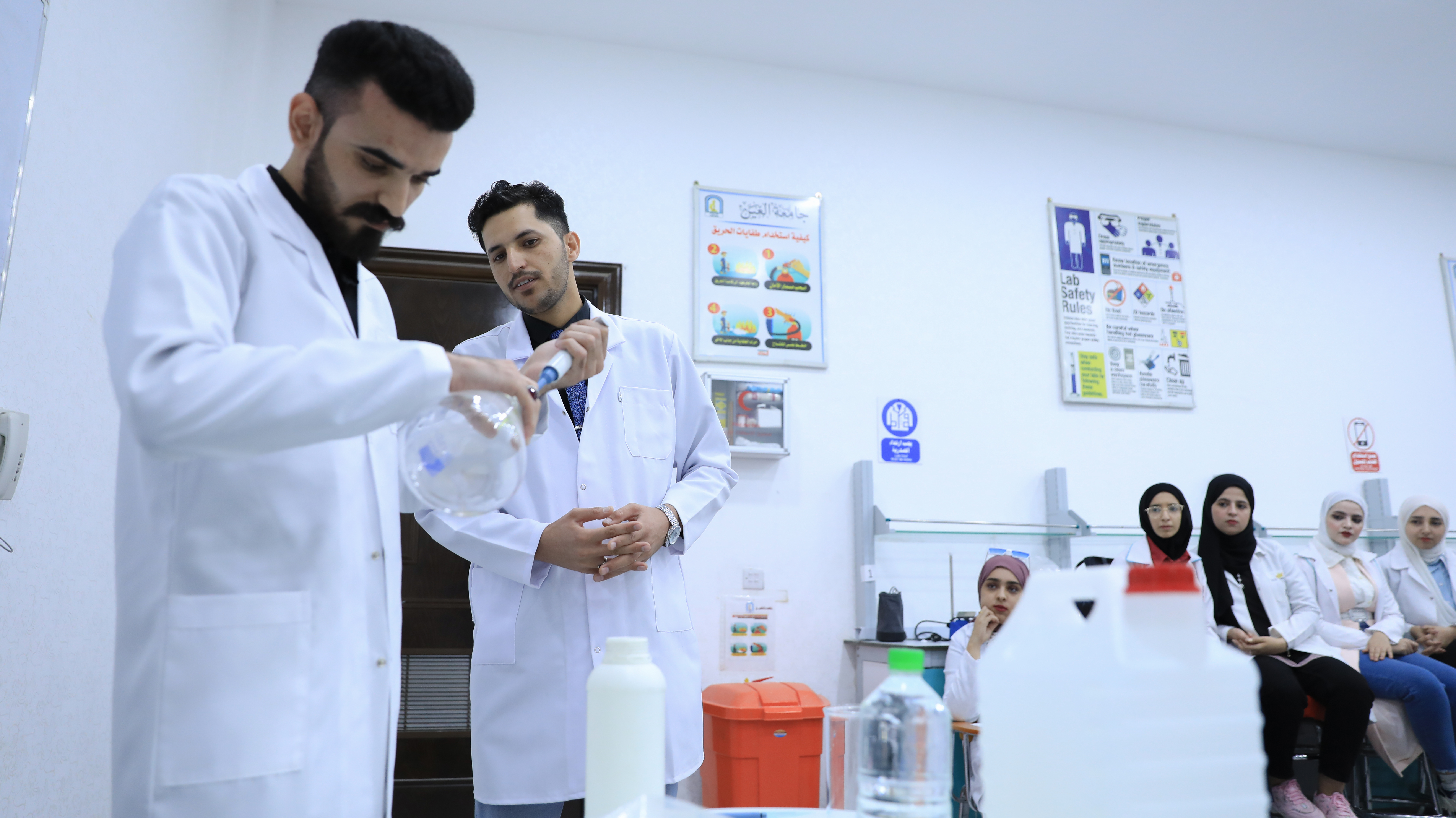البنايات والقاعات